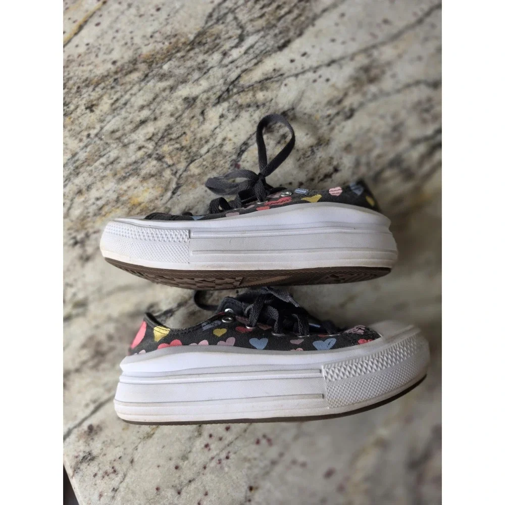 Big kids converse Heart platform Sneakers‎ size 2